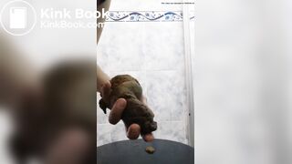 Shitting in a lovely hand