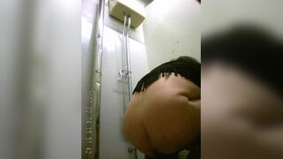 Fat girl pooping huge logs