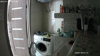 Woman pooping in Toilet 104