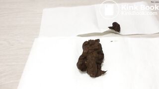 her shit smeared her pussy