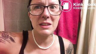 Pierced nerd licks shitty panties