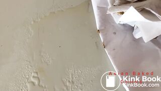 she started cleaning up after she got ogazm and shat he