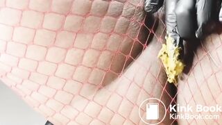 Thicc ebony shits through fishnets