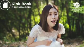Asian girl shits - video 4