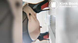 中国女生大便 - video 19