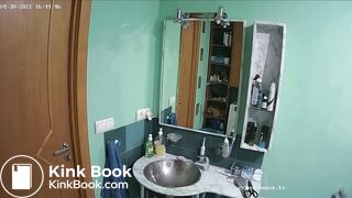 Woman pooping in Toilet 101