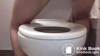 White girl shitting - video 2