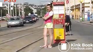 shitty walk in the city