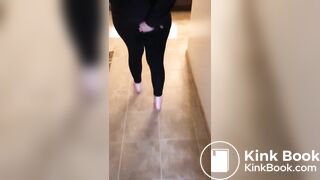 amateur girl change her pooped diaper
