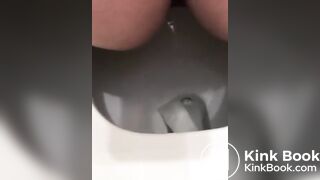 Girl poop - video 39