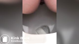 Girl poop - video 39