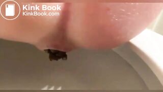 beautiful girl pooping 1