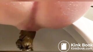 beautiful girl pooping 1