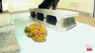 Jap cute girl shit on the floor