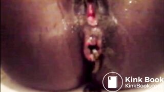 EBONY LIPSY ANUS SHITTING