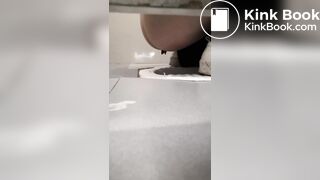 女大学生排便2