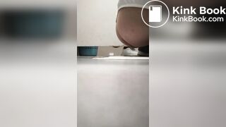 漂亮女孩大便3 - video 2