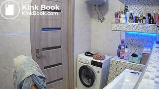 Woman pooping in Toilet 88