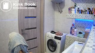 Woman pooping in Toilet 88