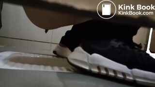 Chinese girl pooping - video 27