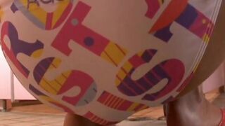 swimsuit poop 5/6