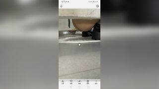 女人排便 - video 2