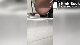 女人排便 - video 2