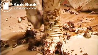 She scat on Buffalo Boots