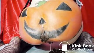 pumpkin ass shitting whore