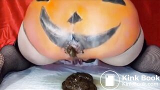 pumpkin ass shitting whore
