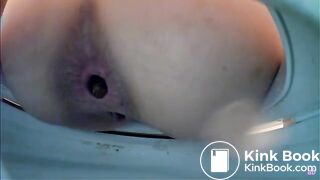 woman poping on toilet - video 8