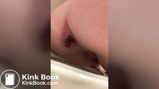 Bubble butt blonde girlfriend takes another huge poop