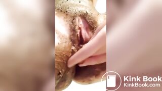 Gf smearing poop