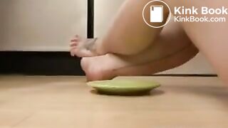 Punk Girl Mega plate Poop