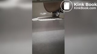 女学生大便