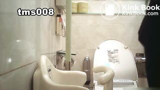 toilet voyeur - video 25