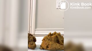 Phat booty ebony shitting big