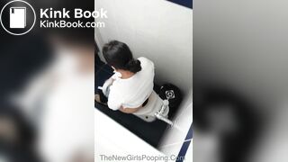 Another girl poop