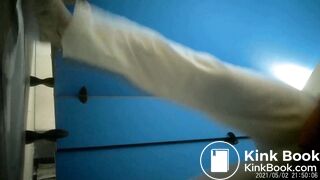 Chinese_Lady_In_Toilet