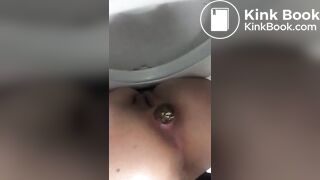 KOREAN WOMAN POOPING - video 77