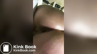 My girlfriend pooping for me