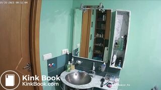 Woman pooping in Toilet 75