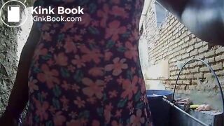 girl filmed pooping