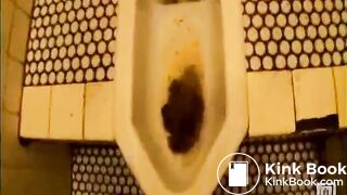 Girls record her pooping
