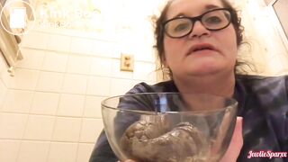 Jewlie’s Shit Bowl