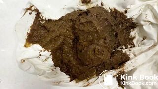 Leggings poop - video 9