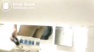 EBONY SHITTING AT WORK SOUND IS FUCKED