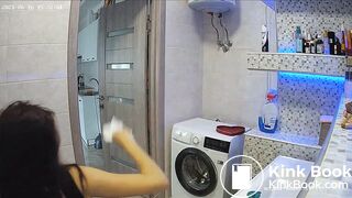 Woman pooping in Toilet 69