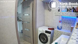 Woman pooping in Toilet 69