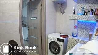 Woman pooping in Toilet 69